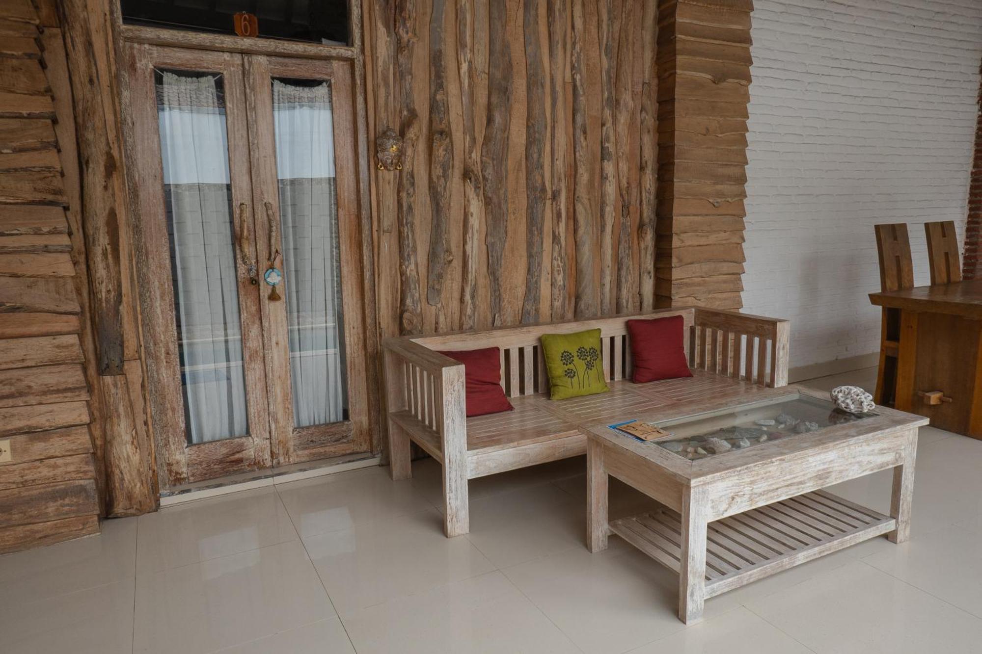 Villa Rika Τζίλι Τραγουανγκάν Εξωτερικό φωτογραφία